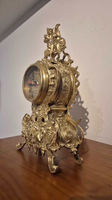 Relógio de mesa em bronze