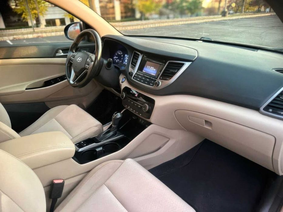 Hyundai Tucson      2015