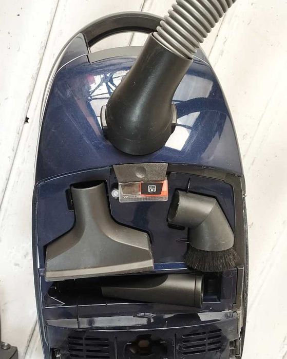Odkurzacz Miele Blue Moon 1600W elektro-szczotka pilot  gwarancja