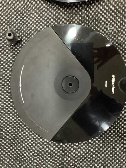 Prato crash para bateria eletrónica, 45€.
