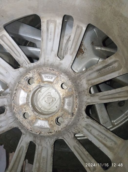 Продам зимнюю резину шиповану Matador 195/55/R16 из дисками