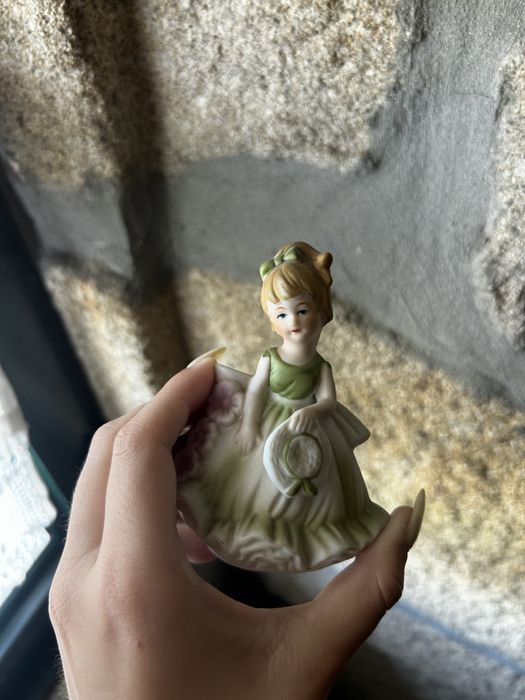 Boneca de porcelana