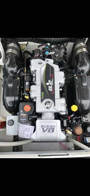 ŁÓDZ COBALT R7 Prestiżowa łódz motorowa