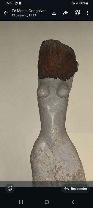 Escultura "Torso de Mulher"