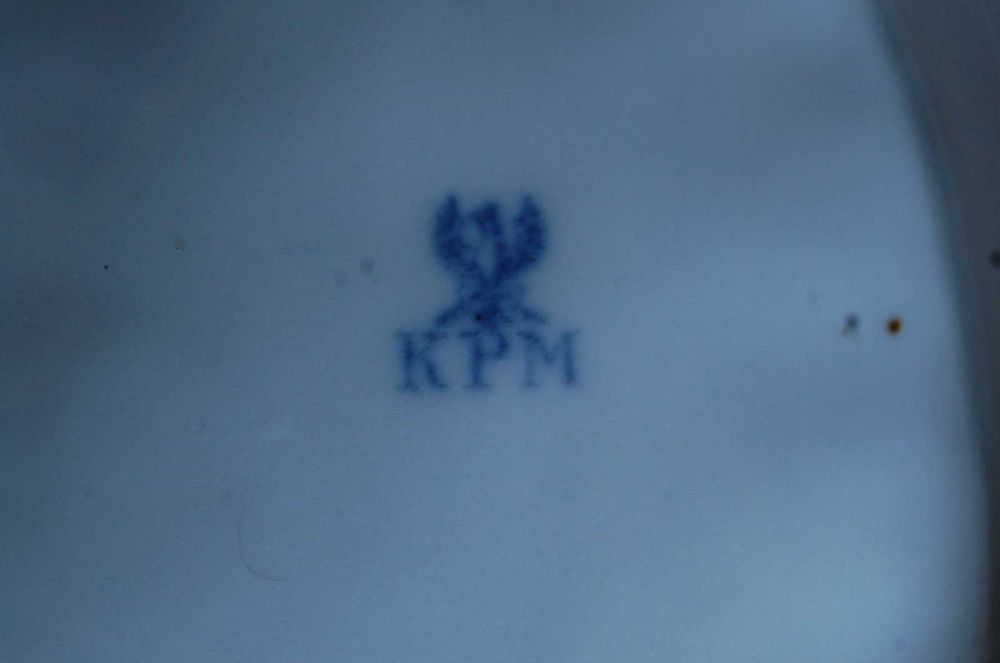 Stara porcelanowa patera, misa z lat 1845-70. KPM Krister. Stan bdb.