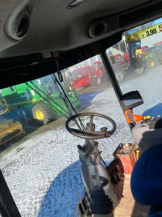 Комбайн NEW HOLLAND CX8080