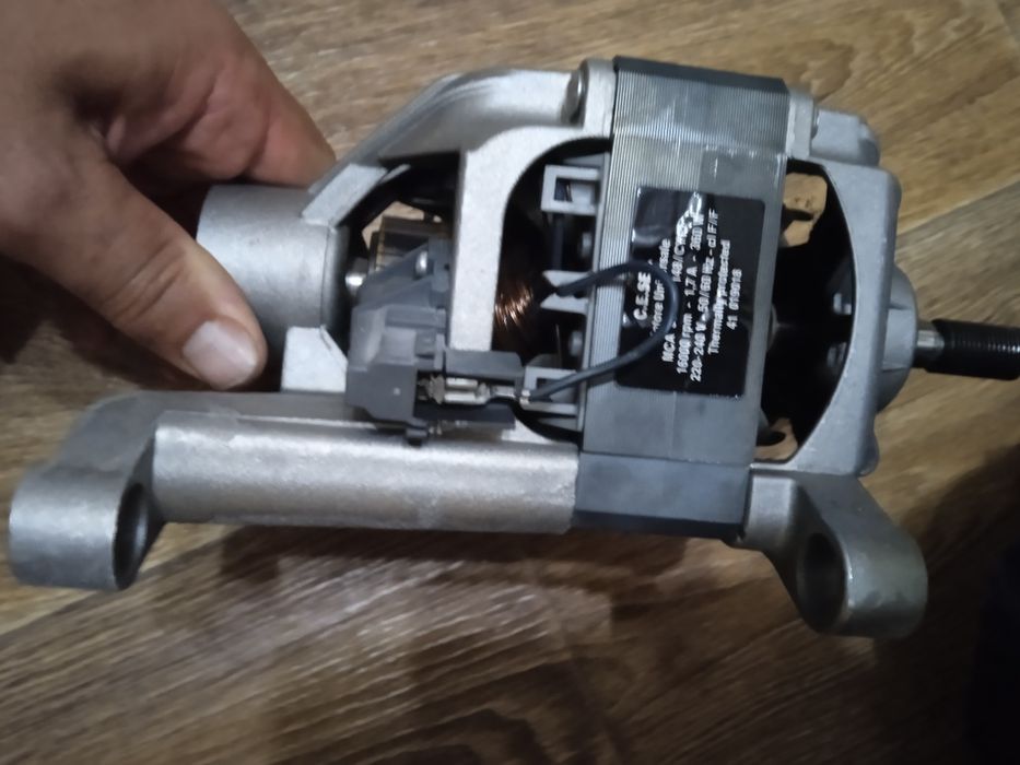 Двигатель от стиральной машины Candy