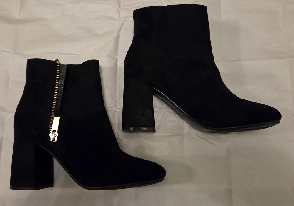 Botki czarne zamszowe w rozmiarze 37