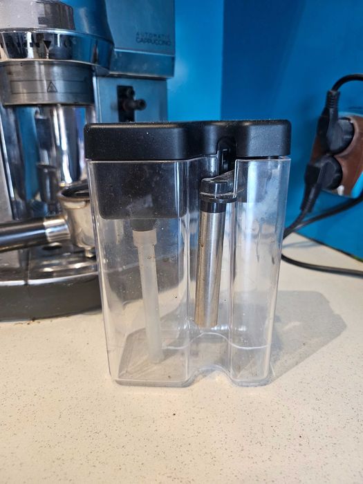 Ekspress do kawy Delonghi kolbowy