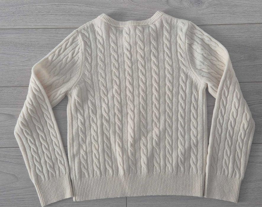 Sweter o warkoczowym splocie Wólczanka