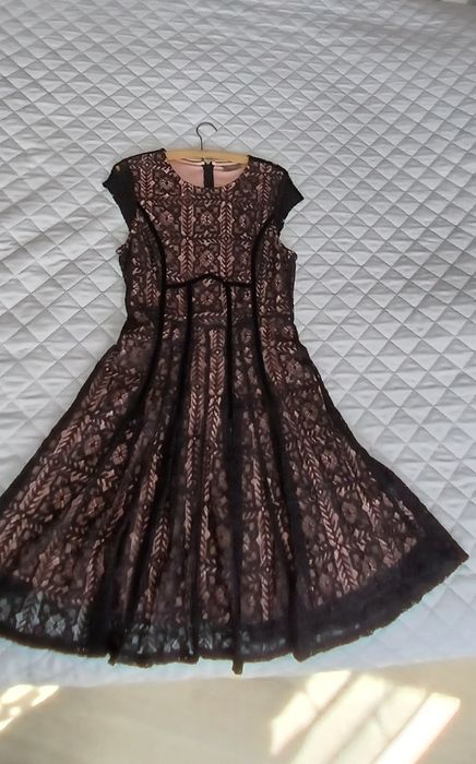 Sukienka z koronki r.36