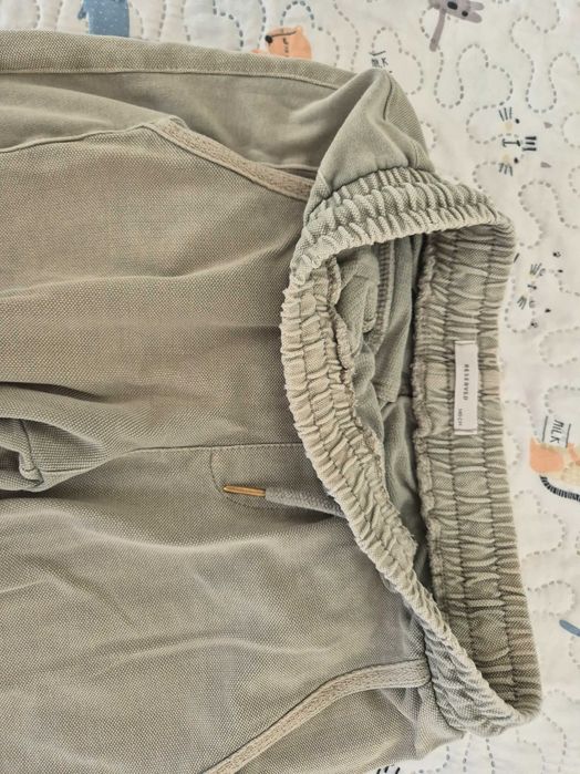 Spodnie chłopięce dresowe joggery Reserved 140