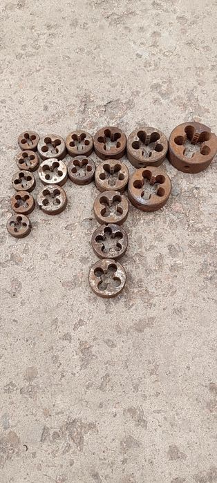 Плашкодержатель,Метчикодержатель