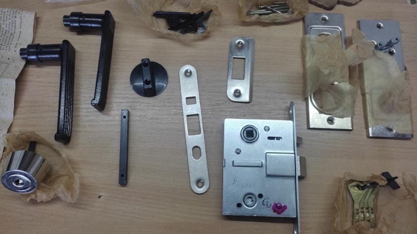 Замок накладной не серийный .