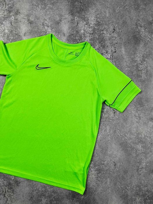 Спортивна футболка Nike Dri-FIT Розмір XL