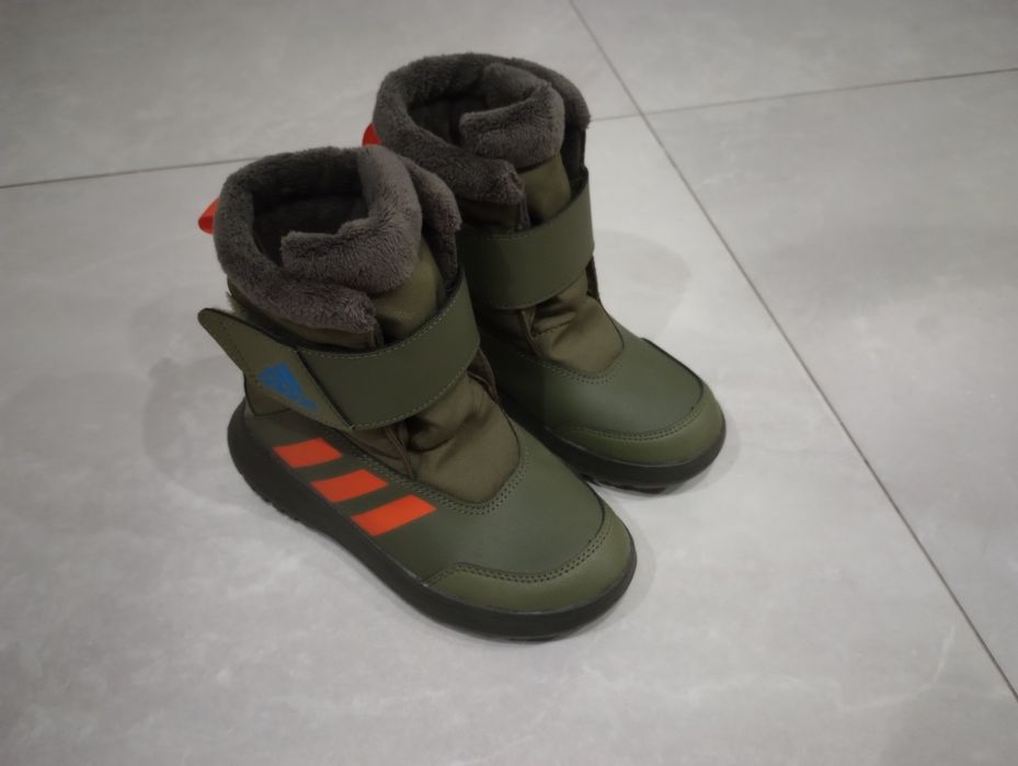 Buty chłopięce Adidas Winterplay Rozmiar 31,5 Zimowe Ocieplane