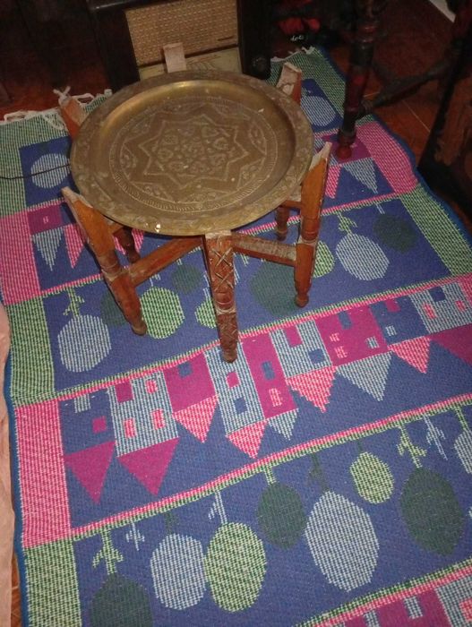 Mesa marroquina com tampo latão gravado - Areeiro