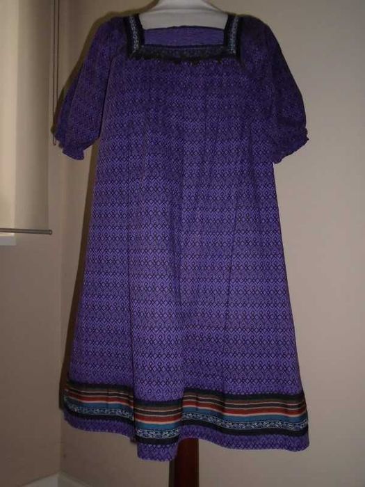 Vestido roxo muito original