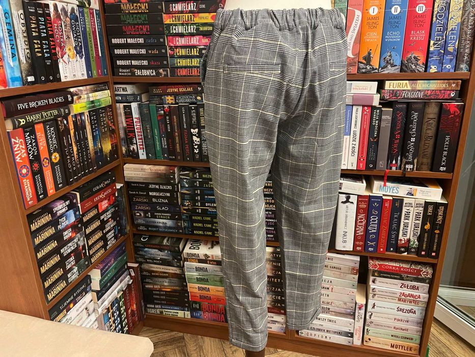 Mohito - j. nowe krateczka kanciki chinosy 36!