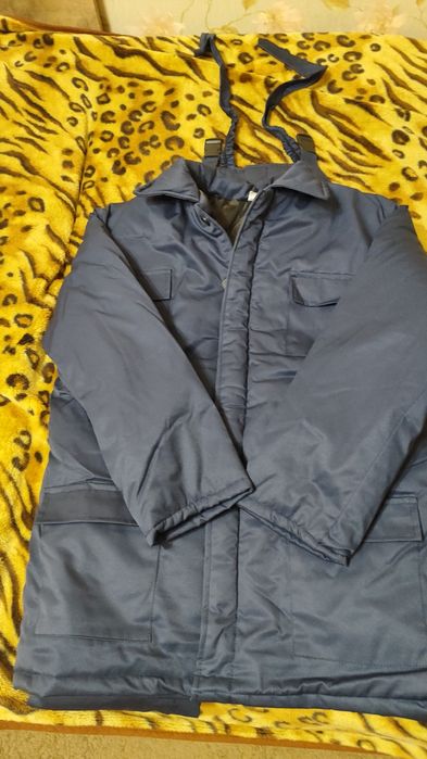 Продам новий спецодяг зимовий .