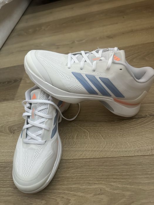 Sapatilhas Adidas Avanccourt 3 para tenis ou padel (nunca usadas)