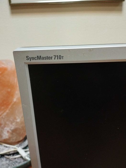 Продам мнітори б/у