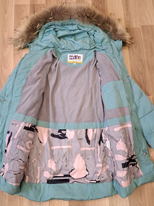 Зимовий пуховик для дівчинки на 10-11 років