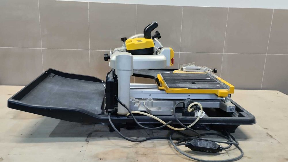 Плиткоріз DeWALT D24000