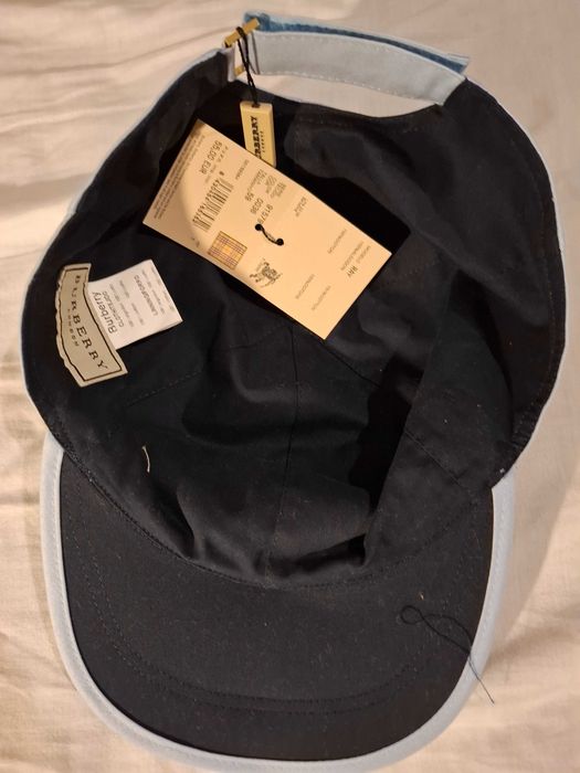Boné novo Burberry TU - SALDO