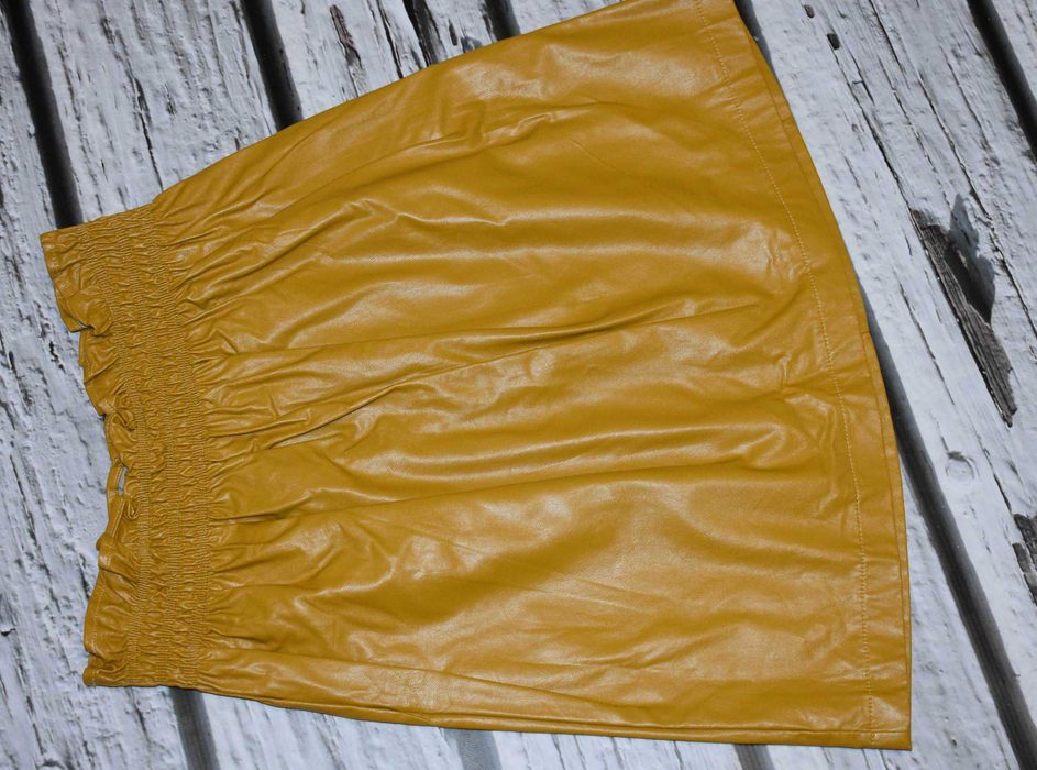 Spódnica z eko skóry – rozmiar 38 Eva Minge