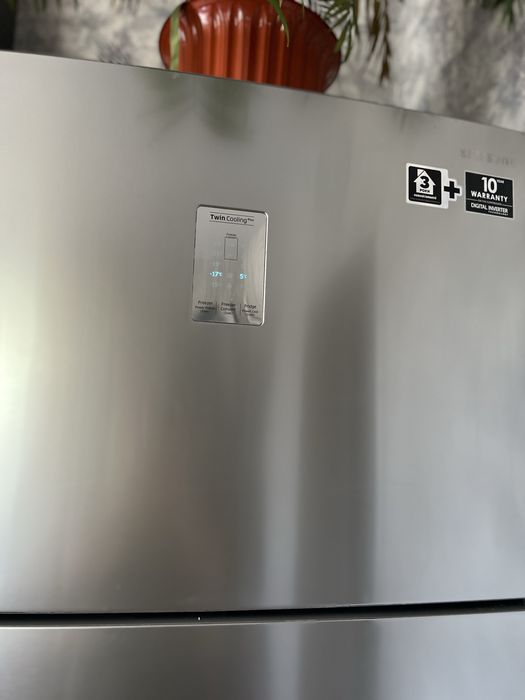 Samsung RT53K6330SL — великий холодильник No Frost 530 л (вигідна пропозиція!)