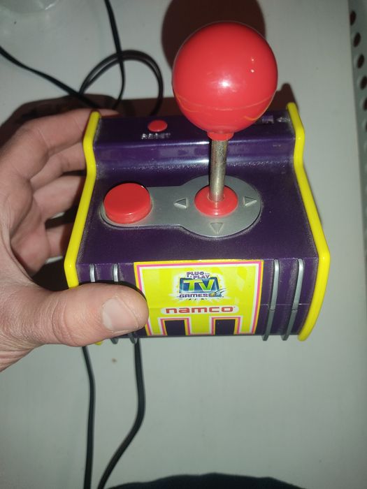 Consola para TV com jogos antigos