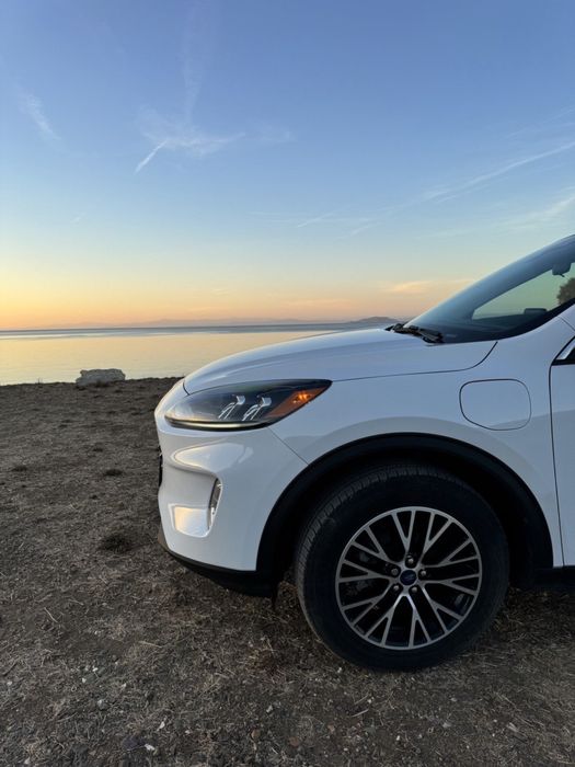 Ford Escape плагін гібрид