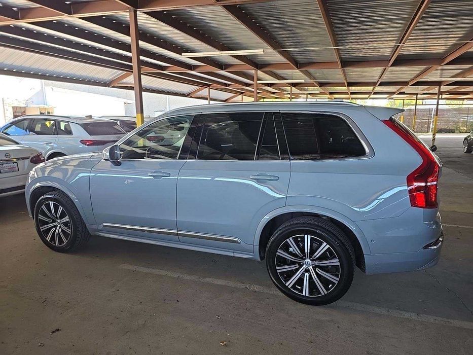 2025 Volvo XC90 Ultra Bright Theme 7 пассажиров