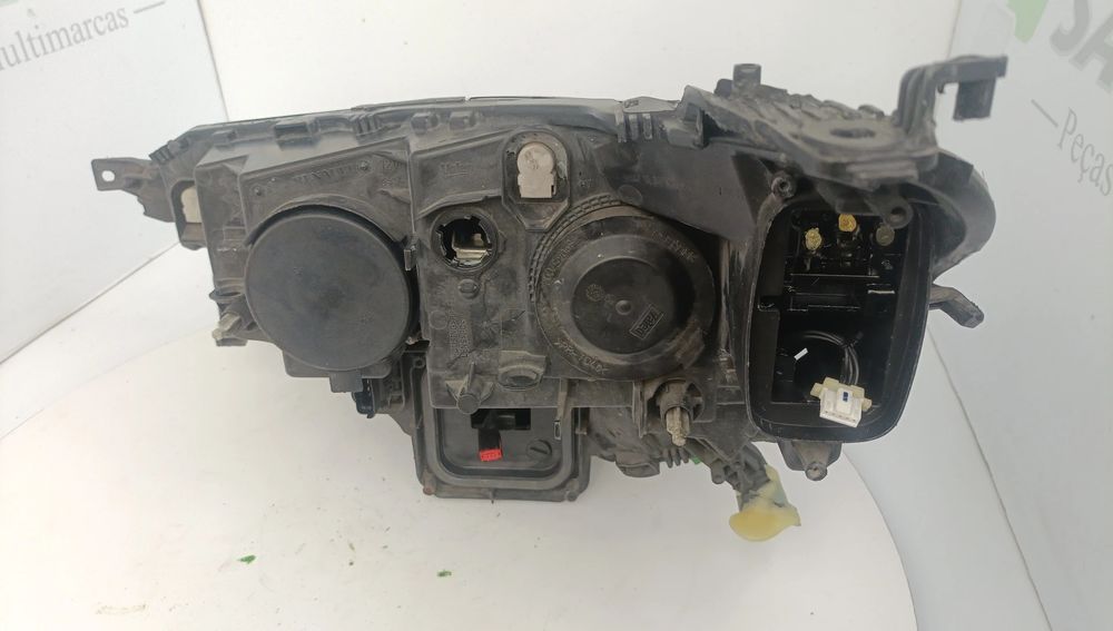 Ótica / farol direita RENAULT Megane IV Grandtour (K9A/M_)