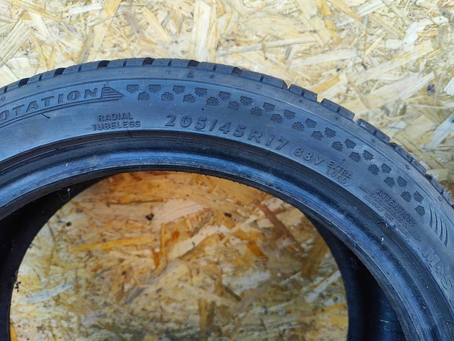 Opony Zimowe Dunlop SP Winter Sport 4D 205/45 R17