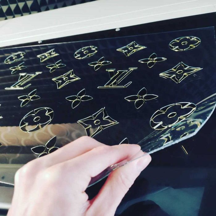 Трафарет з пластику чи самоклейки під любі потреби