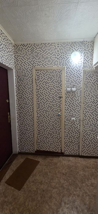 Продам 1 кімнатну Рональда Рейгана 11а