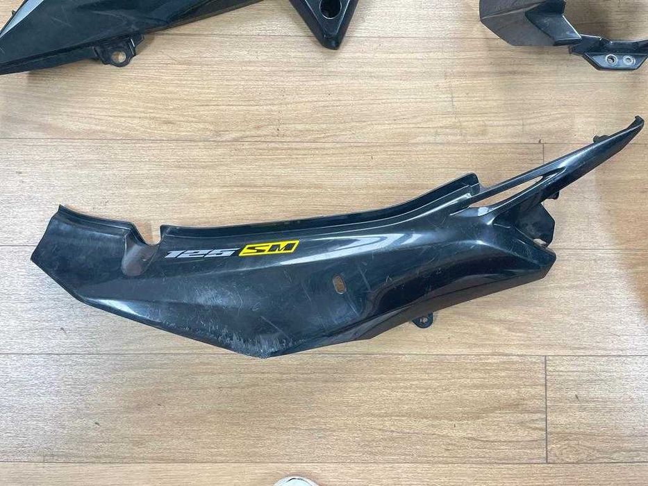 CONJUNTO DE PLÁSTICOS SUZUKI DR