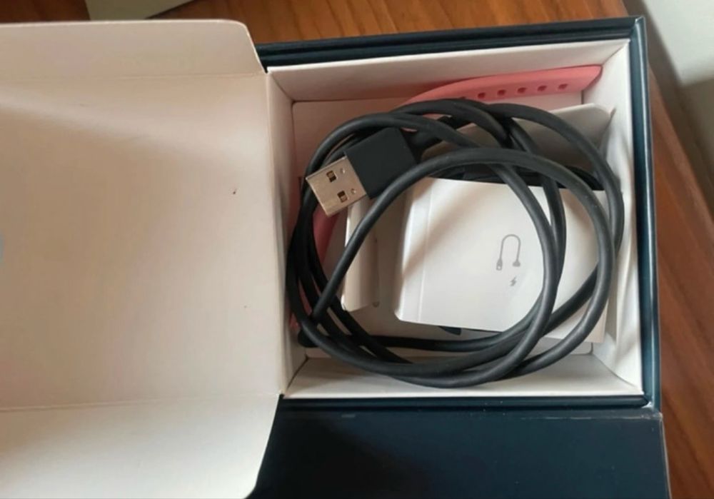 Fitbit Versa – Smartwatch rosa