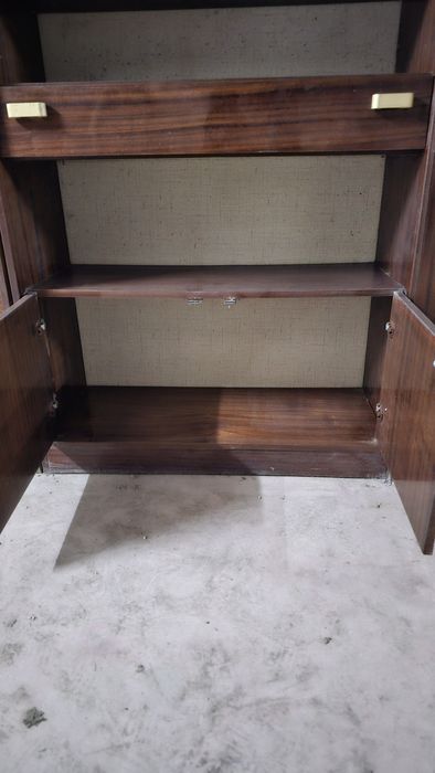 Estante com 2.60 metros de comprimento