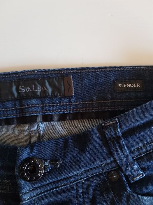 Vendo duas calças de ganga salsa