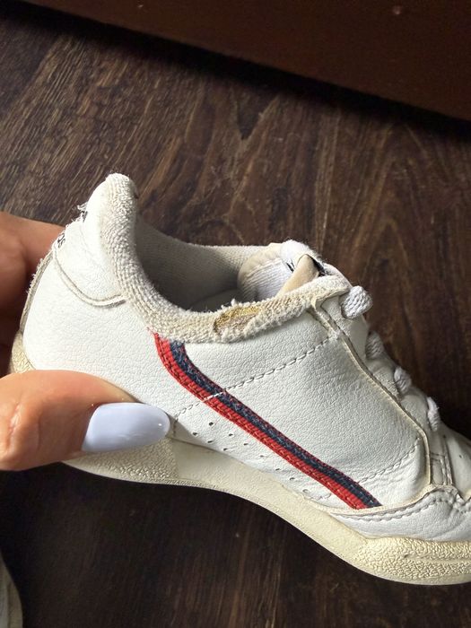 Кросівки Adidas, 25 розмір