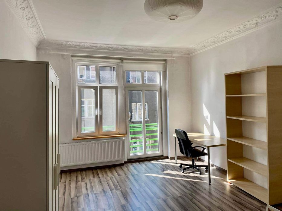 4 pokojowe mieszkanie centrum Katowic, centralne ogrzewanie