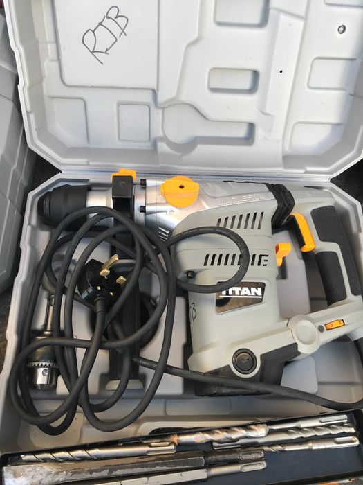 Перфоратор Titan TTB 653 SDS 1500 Вт 8 Дж з Англії