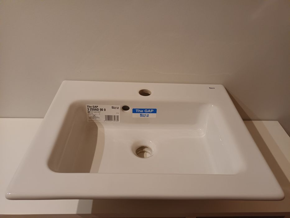 Lavatório branco Roca