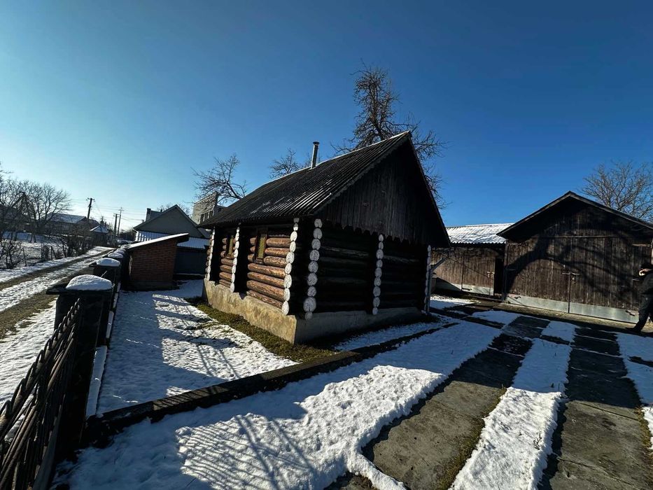 Продається будинок в с. Угля