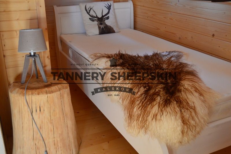 Skóra Muflon Naturalnie Kręcony Włos Biało-Brązowa 111-130cm