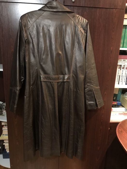 Женское пальто (плащ) кожаное Esccada 56 размера