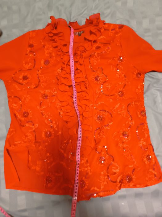 Жіноча червона блуза